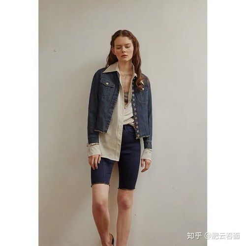 牛仔外套搭配什么衣服裤子，玩转牛仔服装的N种可能